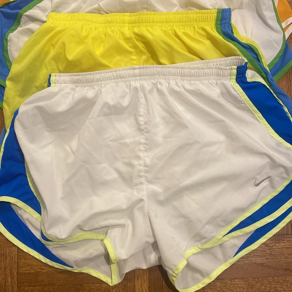 Nike Tempo Shorts size L.